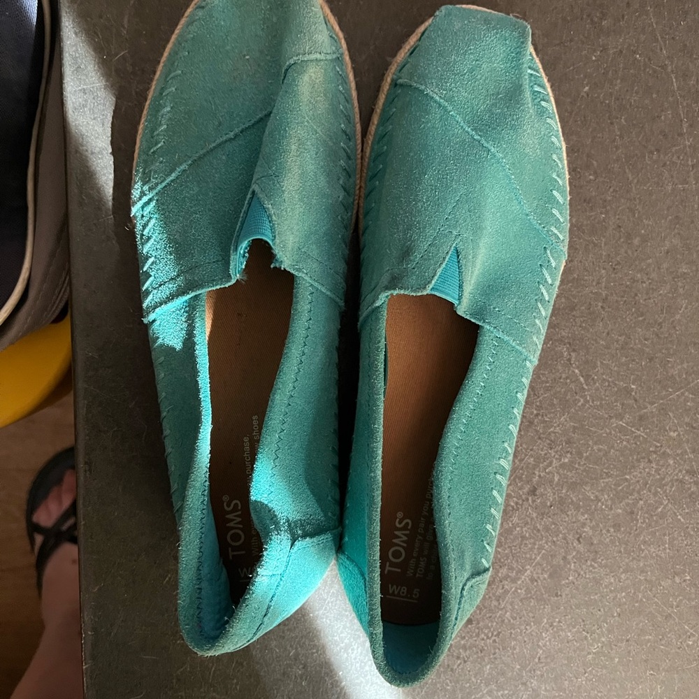 TOMS suede women’s alpargatas 8.5 Teal